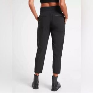Athleta Nolita Slim Tapered Crop Pant Size 12P in Black